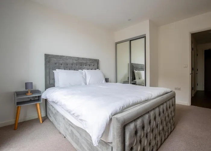 Londwell, Stylish Docklands Flat With Private Terrace