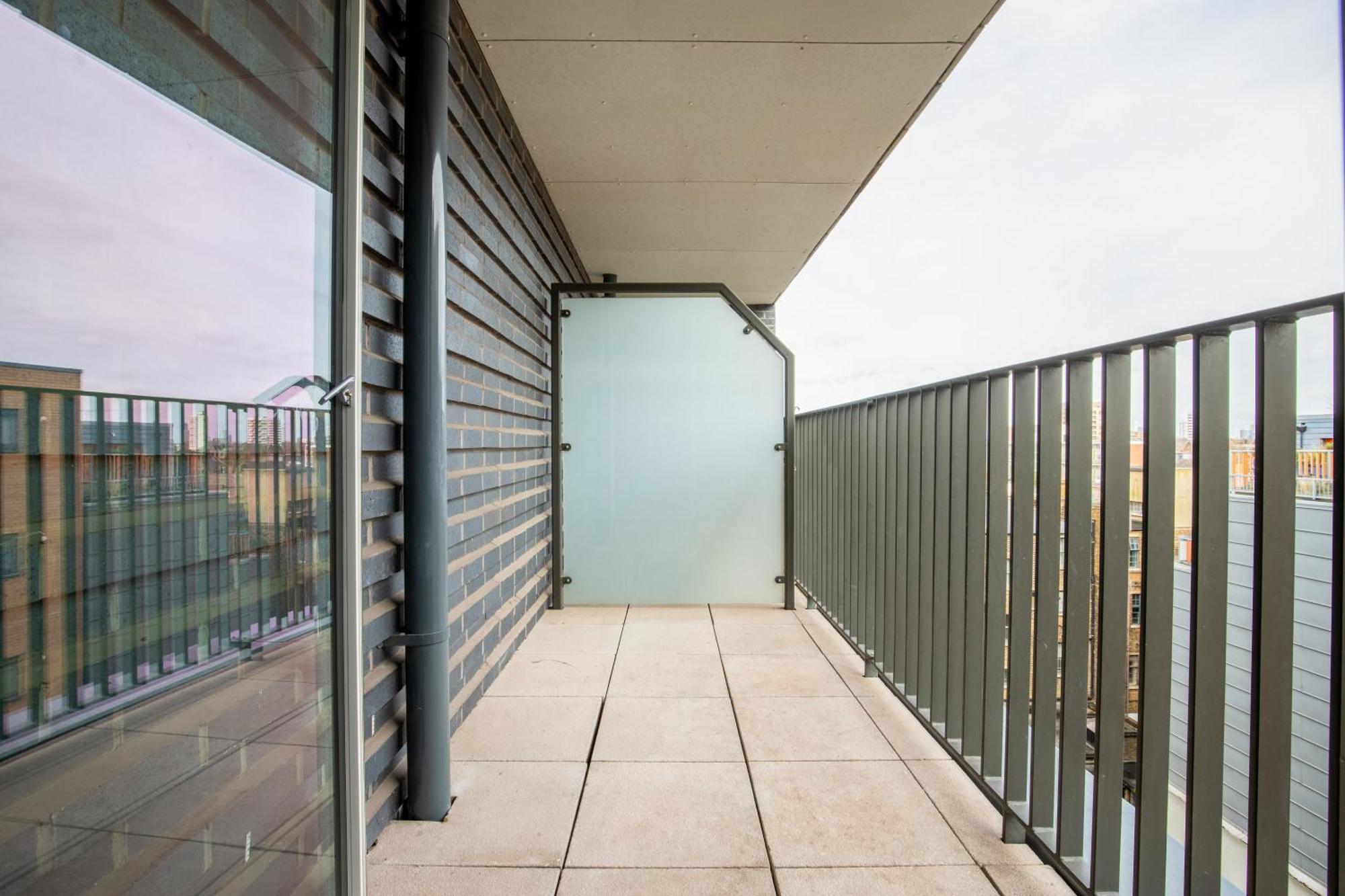 Londwell, Stylish Docklands Flat With Private Terrace Londra